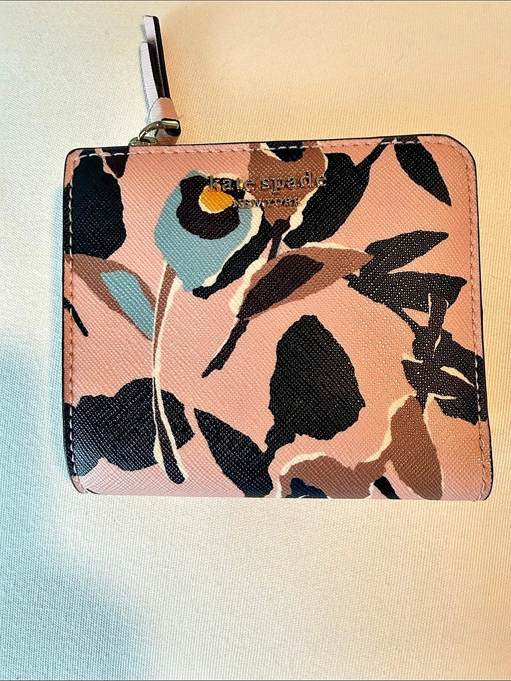 NWT Kate Spade Small Zip Bifold Abstract Floral Wallet in Pink & Black
